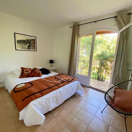 Villa Vue Mer Donnant Sur Le Golfe De St Tropez, 2 Chambres, 6 Pers, Piscine Commune Saint-Tropez Eksteriør billede